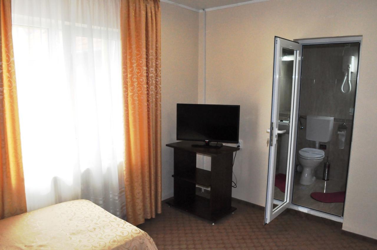 Hotel Andrei Cîmpia Turzii Eksteriør bilde