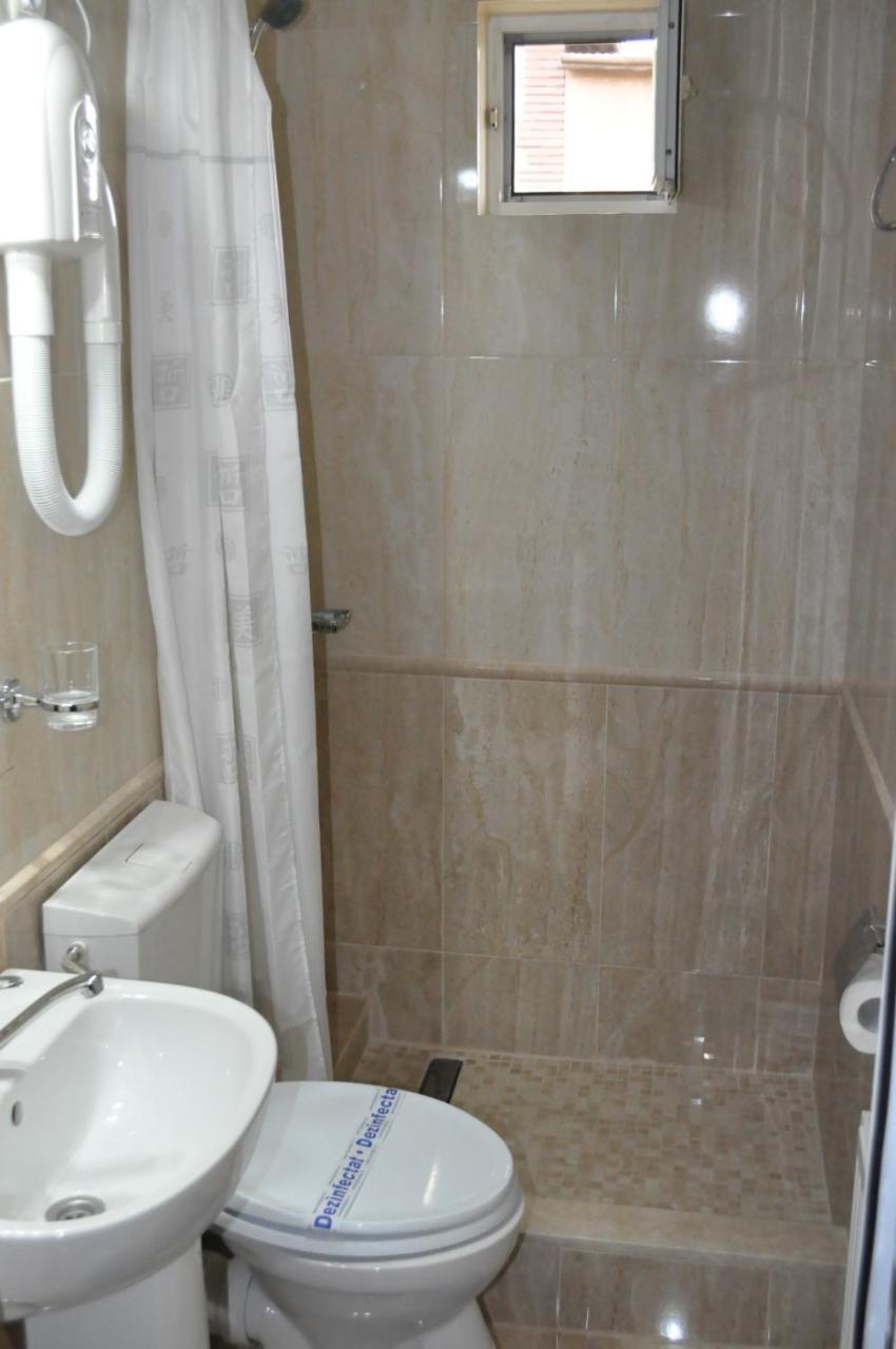 Hotel Andrei Cîmpia Turzii Eksteriør bilde